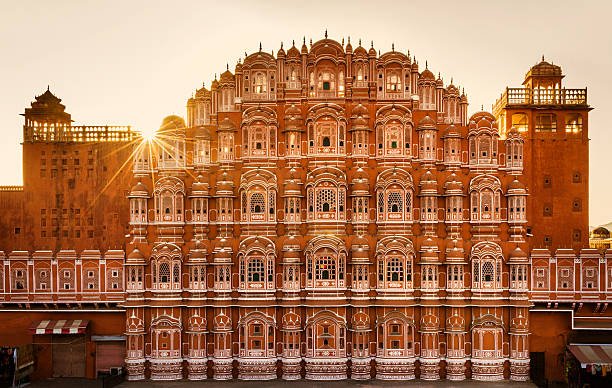 The Perfect 48-Hour Jaipur Itinerary: Forts, Bazaars & Royal Palaces hawa mahal image by safarbite
